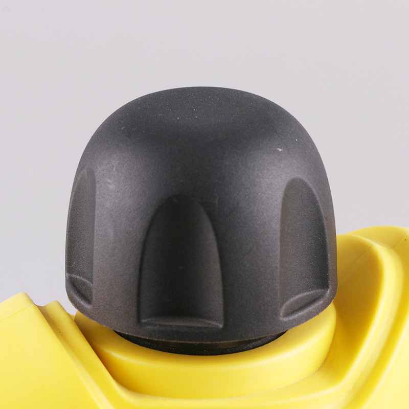 Handheld steam cleaner